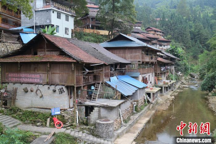 欧陆娱乐主管:探访桂黔大山里的全免妇女夜校:用“新声”连接世界